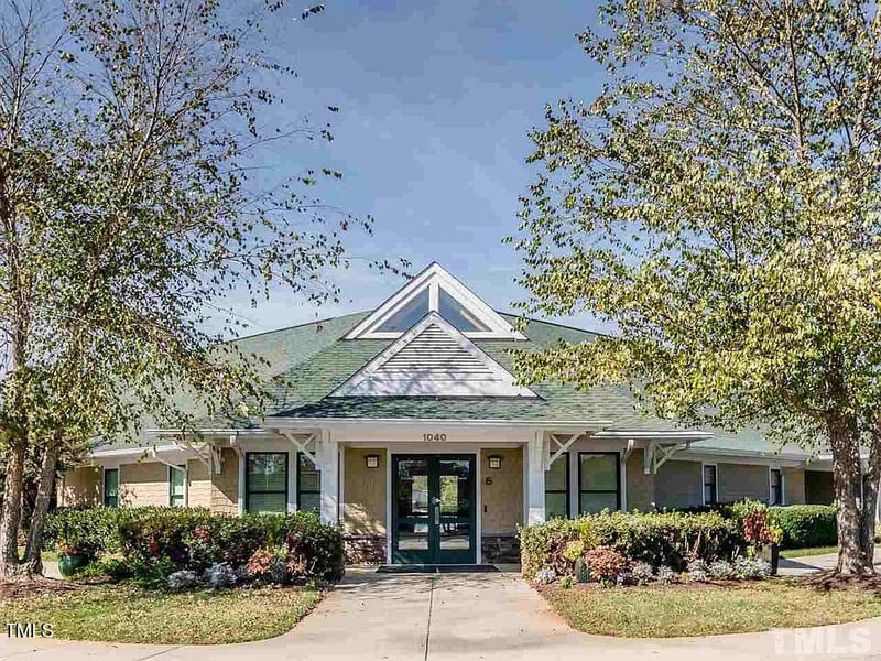 68 Larkspur Ct, Pittsboro, NC 27312