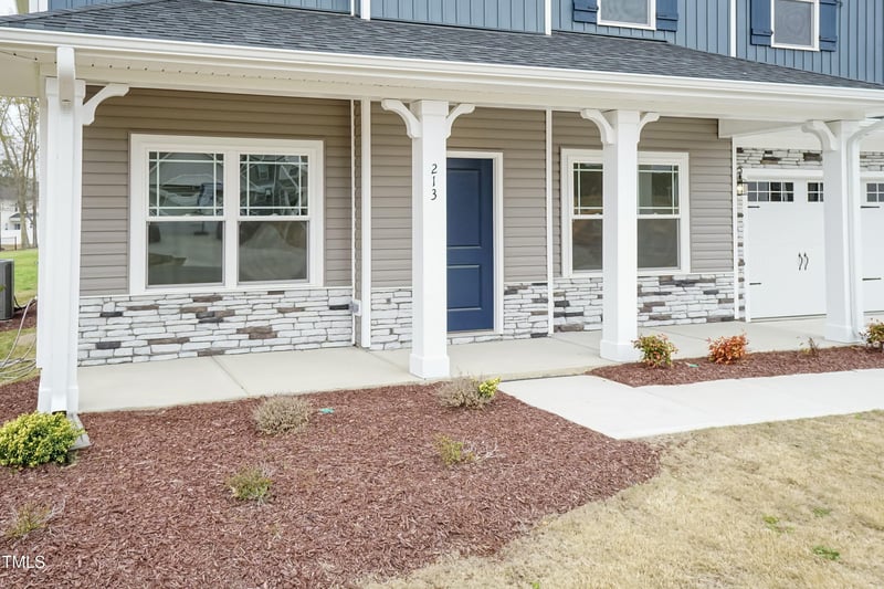 68 Northwood Dr, Fuquay Varina, NC 27526