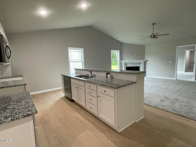 68 Oakfield Trace Dr, Four Oaks, NC 27524