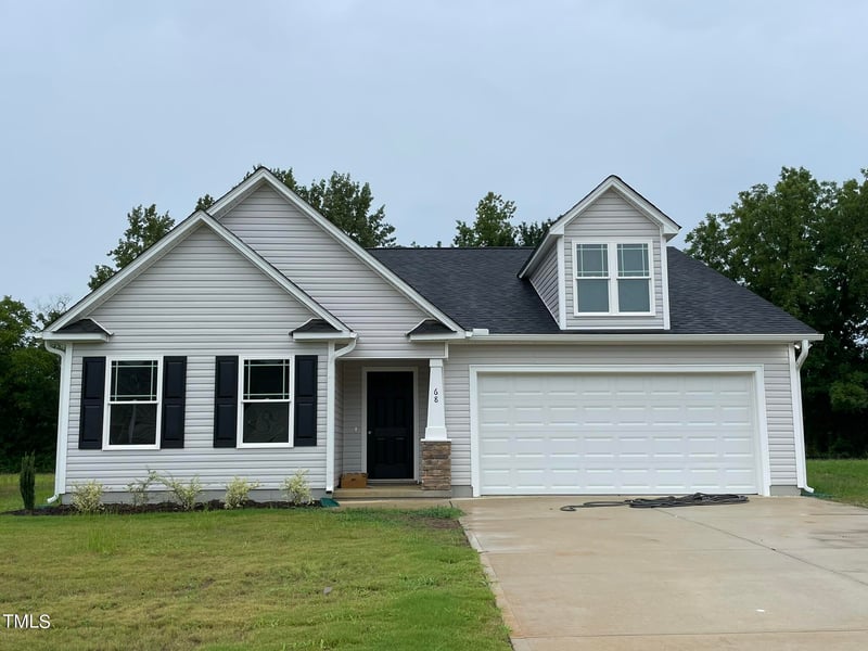 68 Oakfield Trace Dr, Four Oaks, NC 27524
