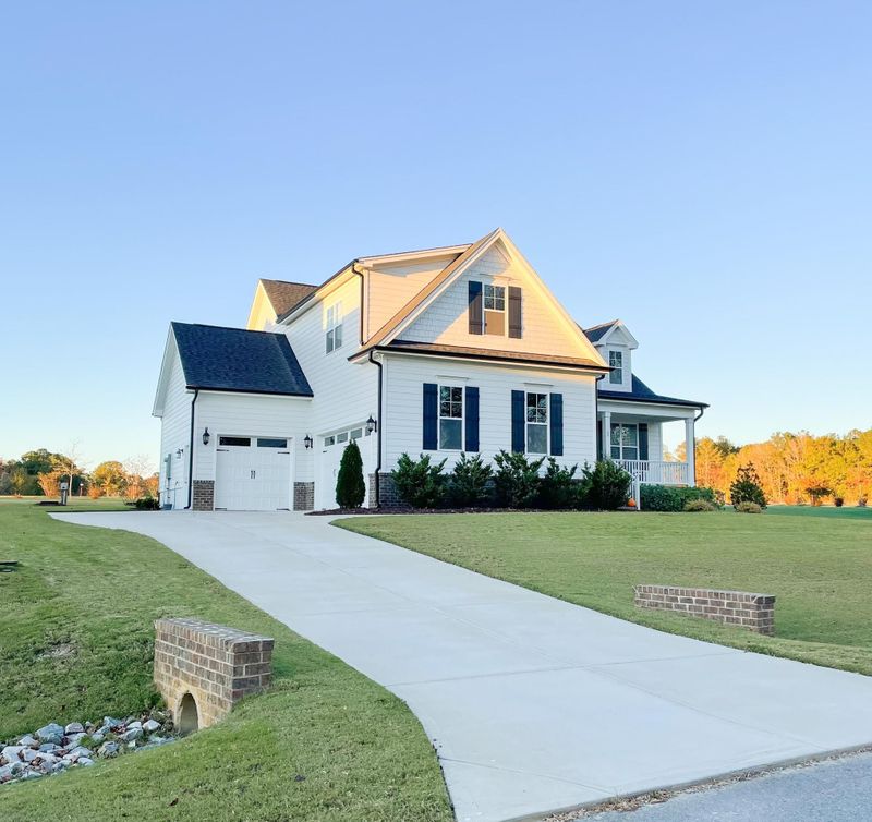 68 Old Hickory Dr, Raleigh, NC 27603