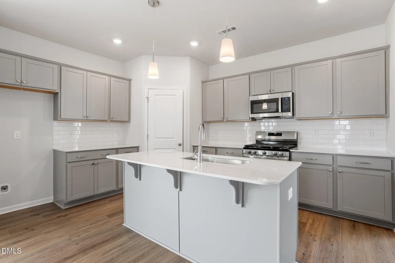 68 Plantation Dr, Youngsville, NC 27596