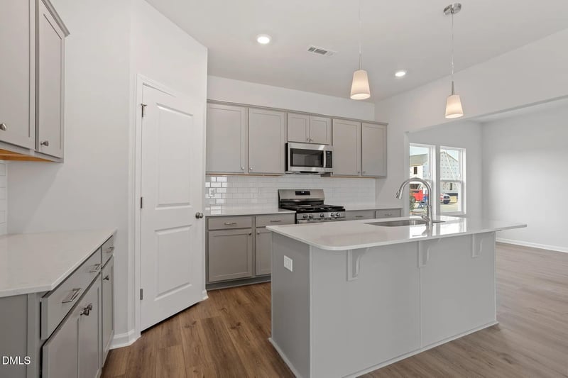 68 Plantation Dr, Youngsville, NC 27596