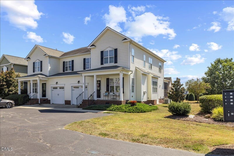 68 Radcliffe Ct, Clayton, NC 27527