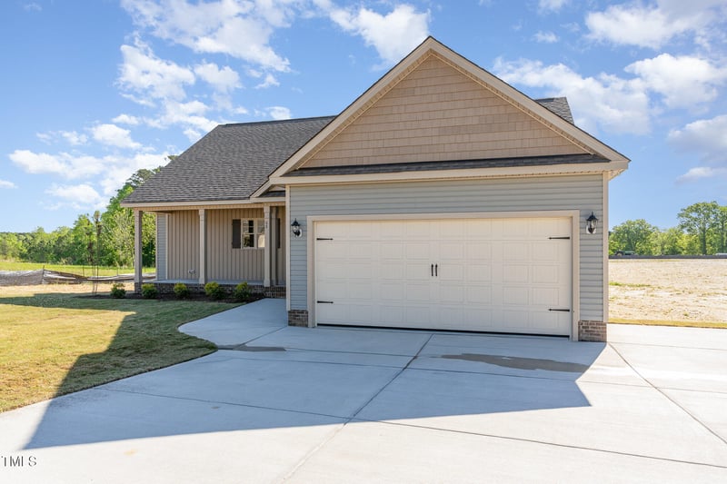 68 Tee Dr, Selma, NC 27576