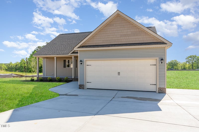68 Tee Dr, Selma, NC 27576