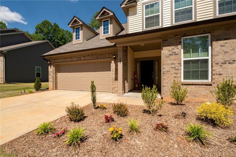 680 Heartpine Dr, Mebane, NC 27302