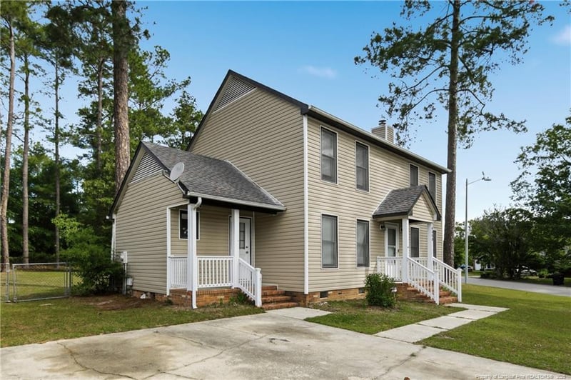6800 Creston Cir, Fayetteville, NC 28314