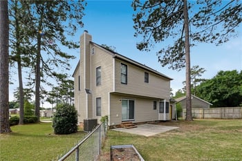 6800 Creston Cir, Fayetteville, NC 28314