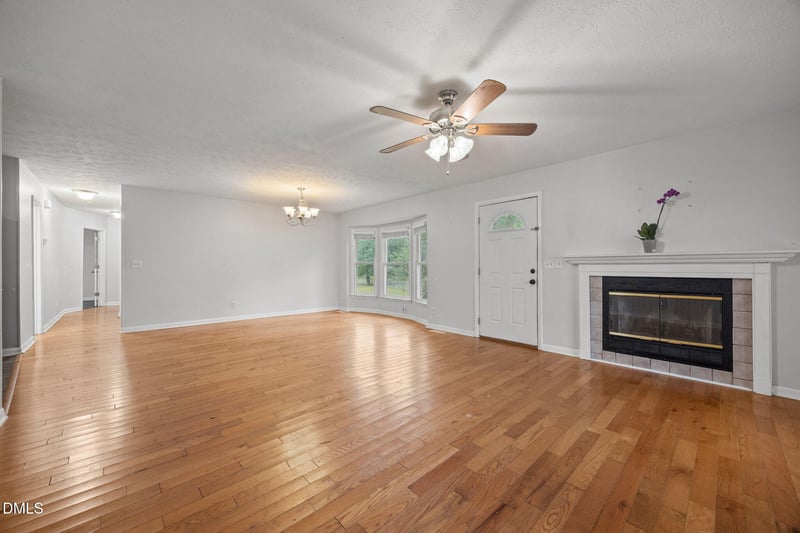 6800 Kingsgate Dr, Fayetteville, NC 28314