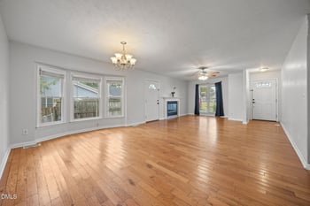 6800 Kingsgate Dr, Fayetteville, NC 28314