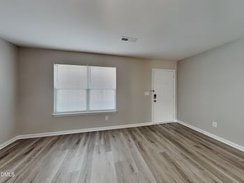 6800 Lakinsville Ln, Raleigh, NC 27610