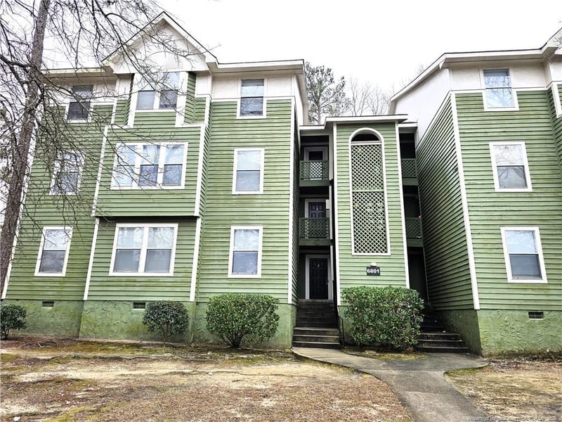 6801 Willowbrook Dr #2, Fayetteville, NC 28314