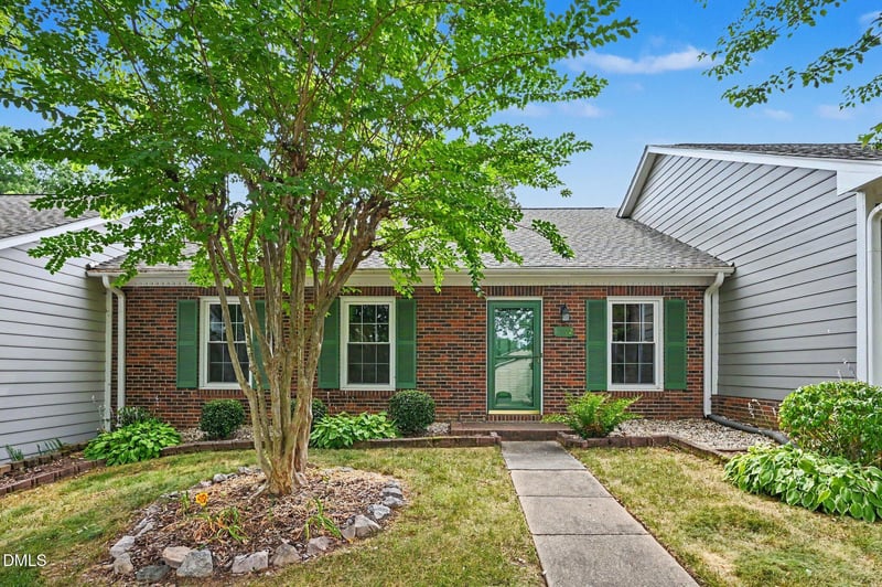 6802 Fairpoint Ct, Raleigh, NC 27613