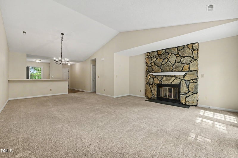 6802 Fairpoint Ct, Raleigh, NC 27613