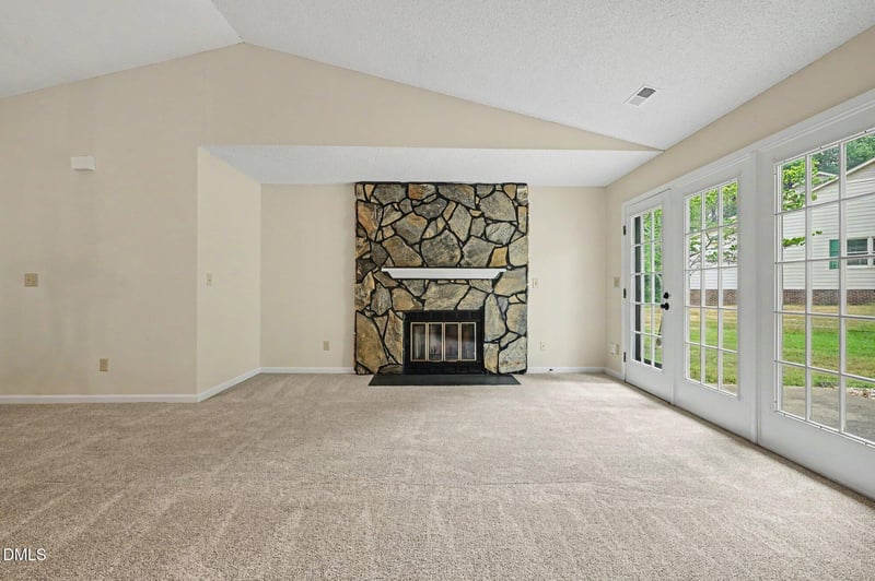 6802 Fairpoint Ct, Raleigh, NC 27613
