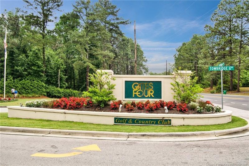 6802 Uppingham Rd, Fayetteville, NC 28306