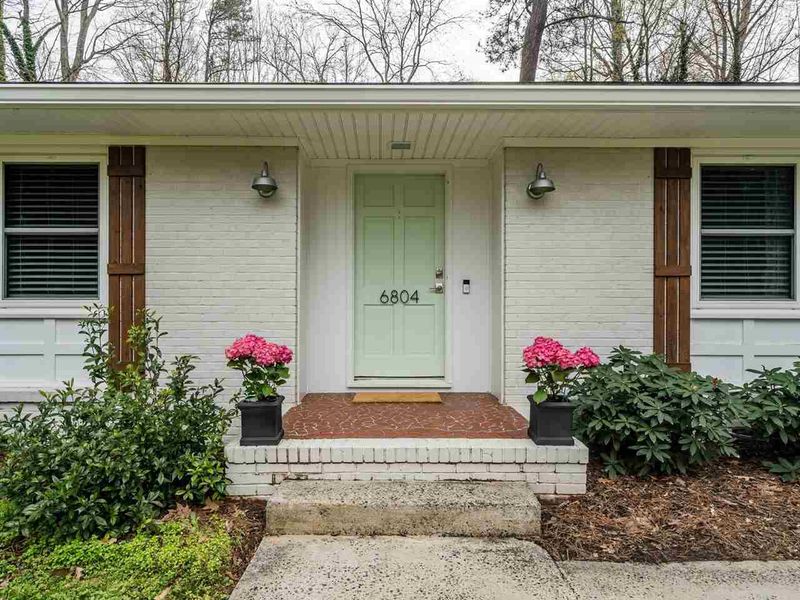 6804 Johnsdale Rd, Raleigh, NC 27615