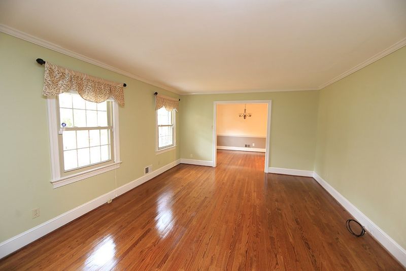 6804 Oak Ridge Dr, Raleigh, NC 27613