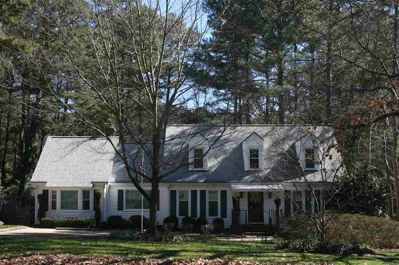6804 Perkins Dr, Raleigh, NC 27612