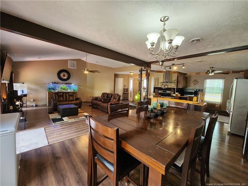 6804 Timbercroft Ln, Fayetteville, NC 28314