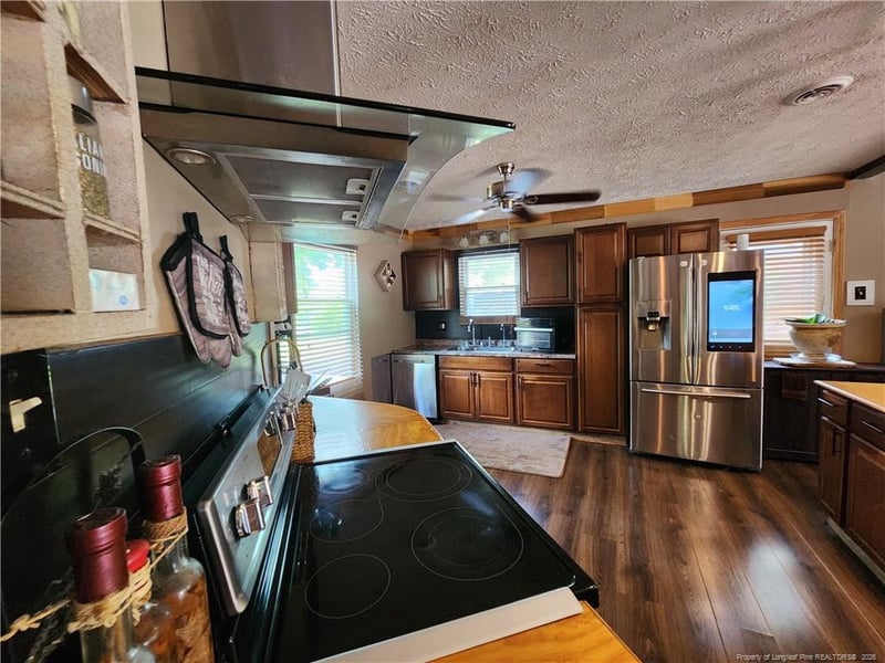 6804 Timbercroft Ln, Fayetteville, NC 28314
