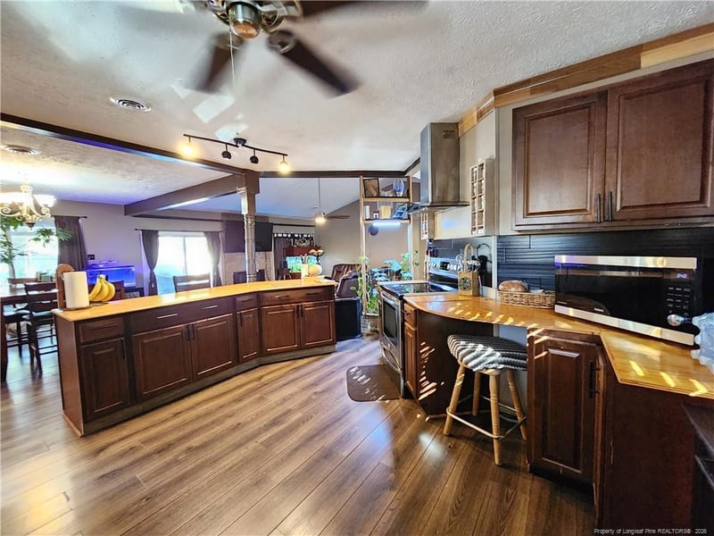 6804 Timbercroft Ln, Fayetteville, NC 28314