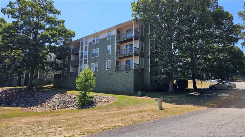 6804 Willowbrook Dr #6, Fayetteville, NC 28314