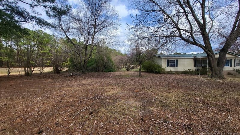 6805 Cooper Creek Dr, Hope Mills, NC 28348