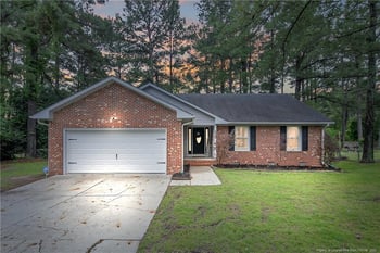 6805 Woodmark Dr, Fayetteville, NC 28314