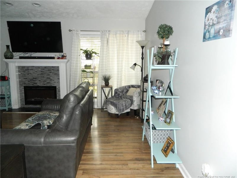 6807 Candlewood Dr, Fayetteville, NC 28314