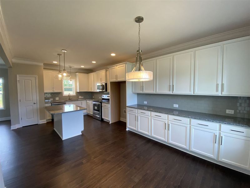 6808 Arlington Oaks Trl, Raleigh, NC 27603