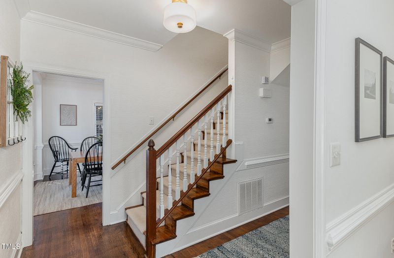 6808 Gloucester Rd, Raleigh, NC 27612