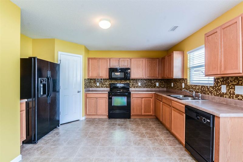 6808 Harter Ct, Raleigh, NC 27610