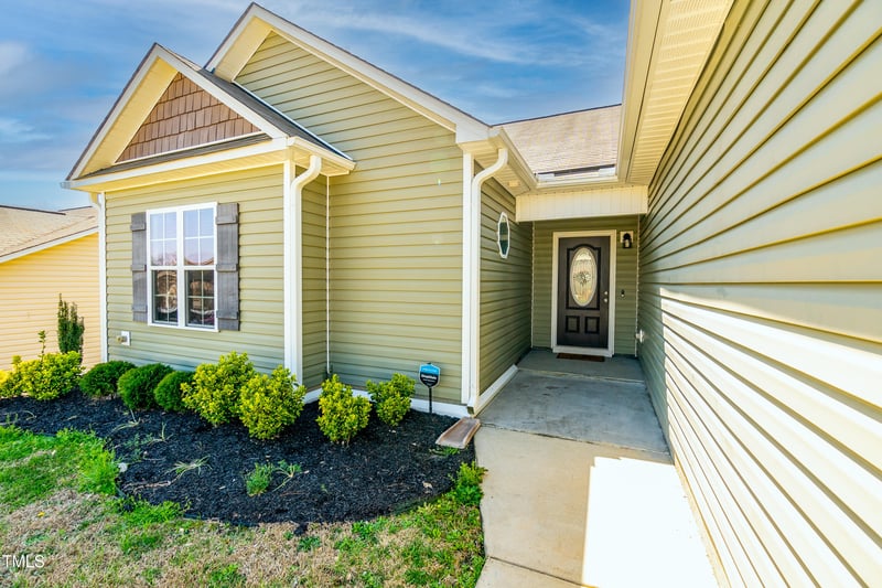 6808 Lakinsville Ln, Raleigh, NC 27610