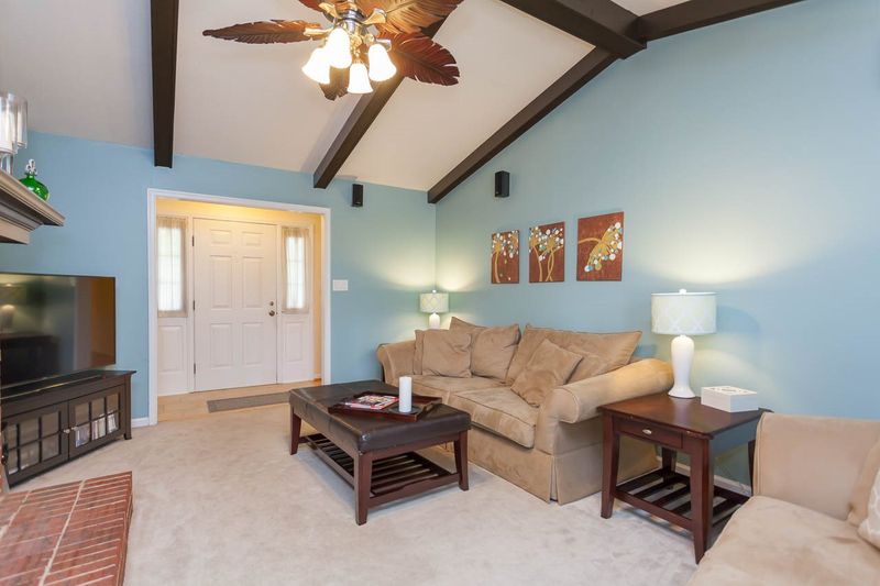 6809 Chamonix Pl, Raleigh, NC 27613