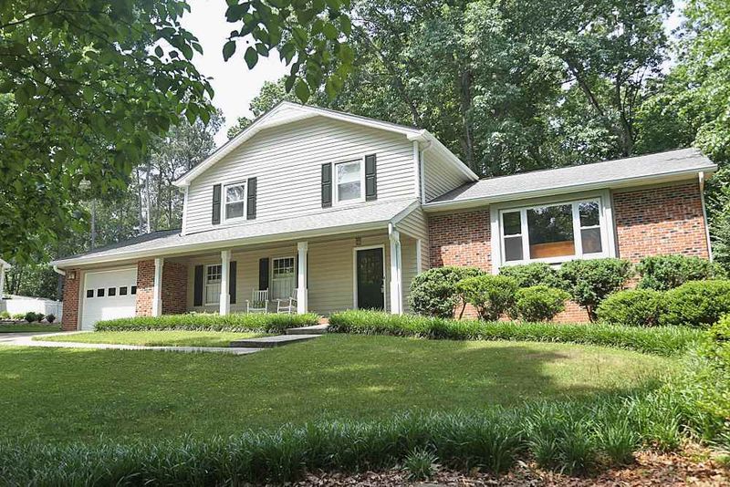 6809 Jean Dr, Raleigh, NC 27612