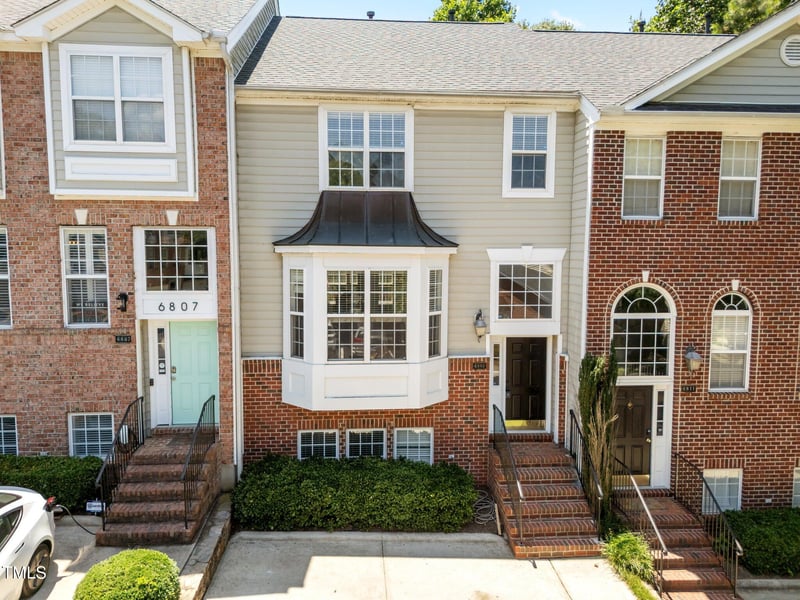 6809 Middleboro Dr, Raleigh, NC 27612