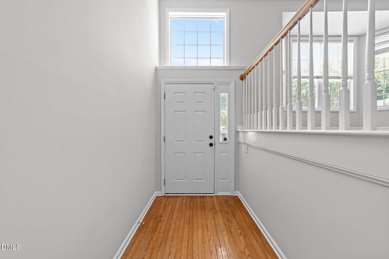 6809 Middleboro Dr, Raleigh, NC 27612