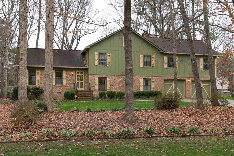 6809 Perkins Dr, Raleigh, NC 27612