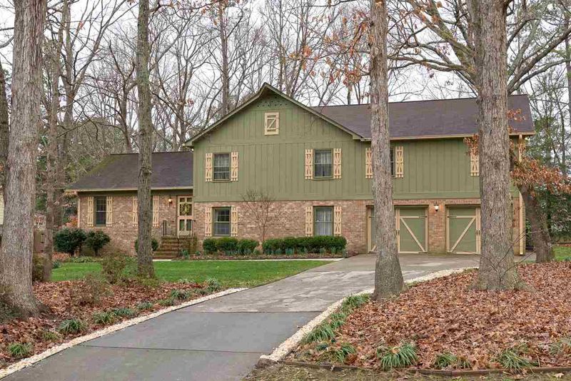 6809 Perkins Dr, Raleigh, NC 27612