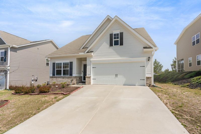 6809 Shane Dr, Raleigh, NC 27610