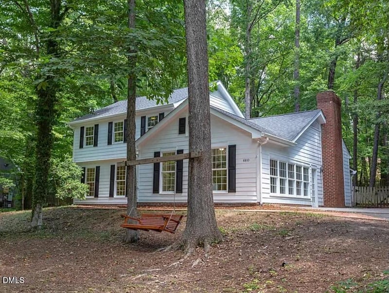 6810 Falconbridge Rd, Chapel Hill, NC 27517