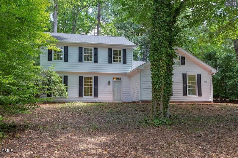 6810 Falconbridge Rd, Chapel Hill, NC 27517