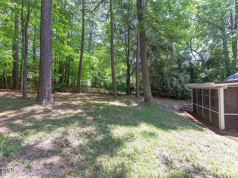6810 Falconbridge Rd, Chapel Hill, NC 27517