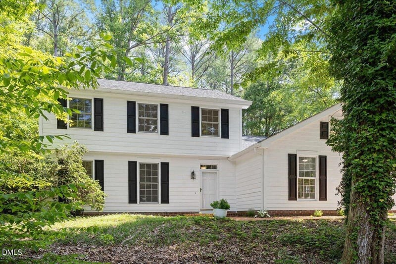 6810 Falconbridge Rd, Chapel Hill, NC 27517