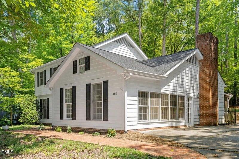 6810 Falconbridge Rd, Chapel Hill, NC 27517