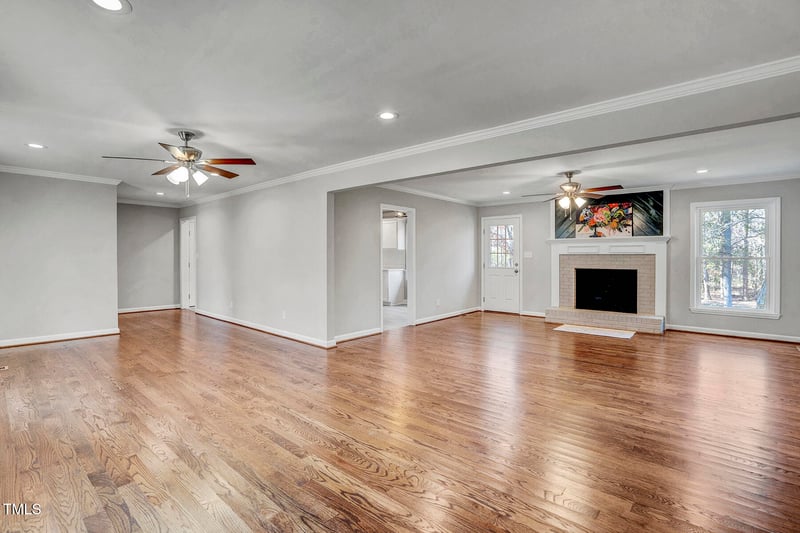 6812 Hickory Dr, Raleigh, NC 27603