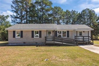 6812 Radial Dr, Fayetteville, NC 28311