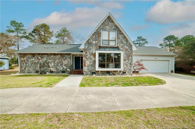 6812 Uppingham Rd, Fayetteville, NC 28306